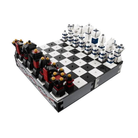LEGO 40174 Iconic Chess Set - Retired Product - Picture 2 of 3